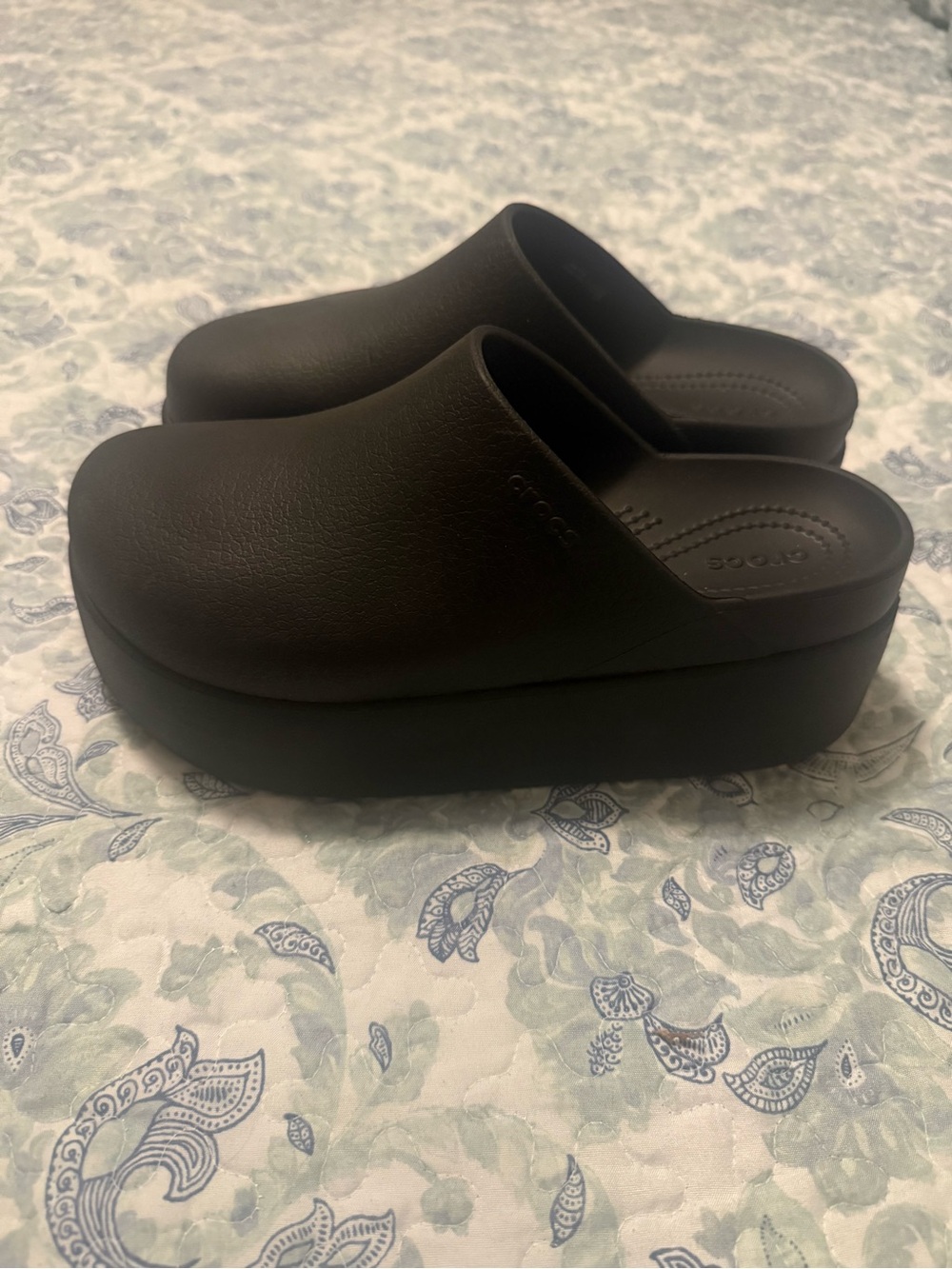 Crocs - Black Dylan Platform Clogs